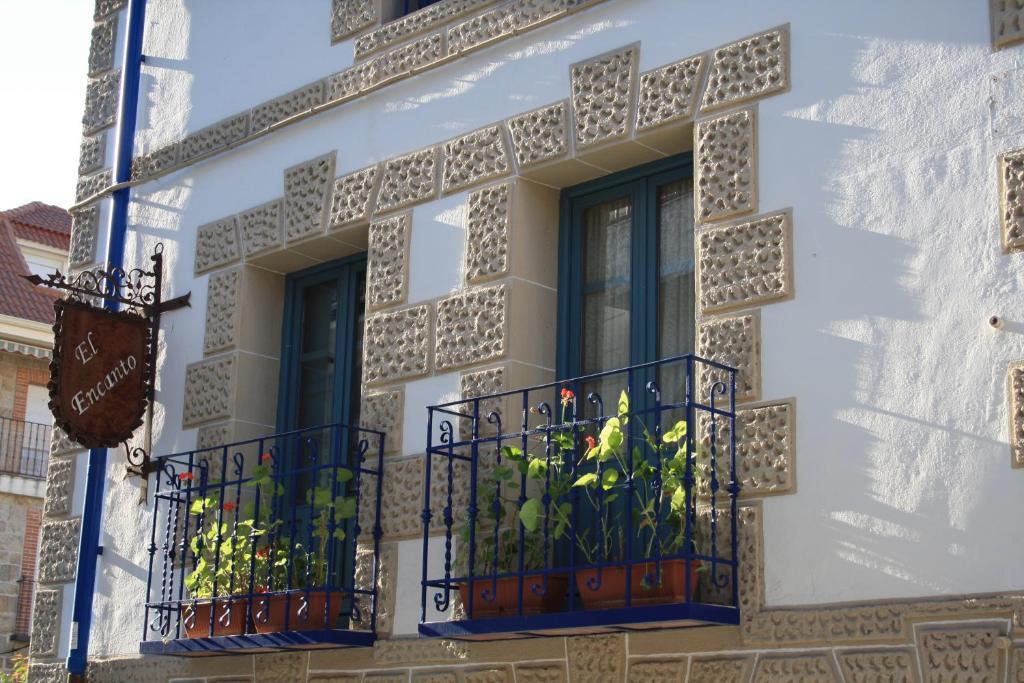El Encanto De Miraflores Miraflores de la Sierra Exterior photo